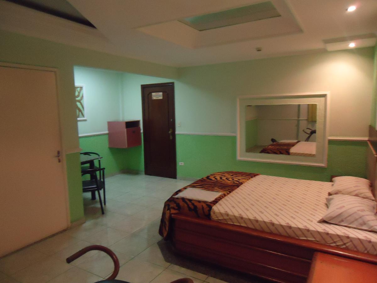 Ping Pong Hotel